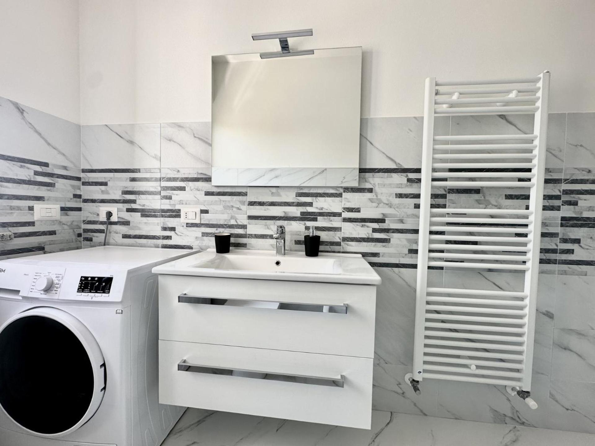 Apartament Casa La Rosa Lesa Zewnętrze zdjęcie